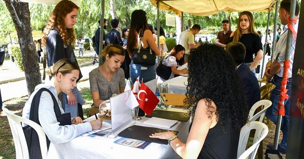DAÜ İşletme ve Ekonomi Fakültesi’nde 7. Kariyer Kahvesi Etkinliği Gerçekleştirildi